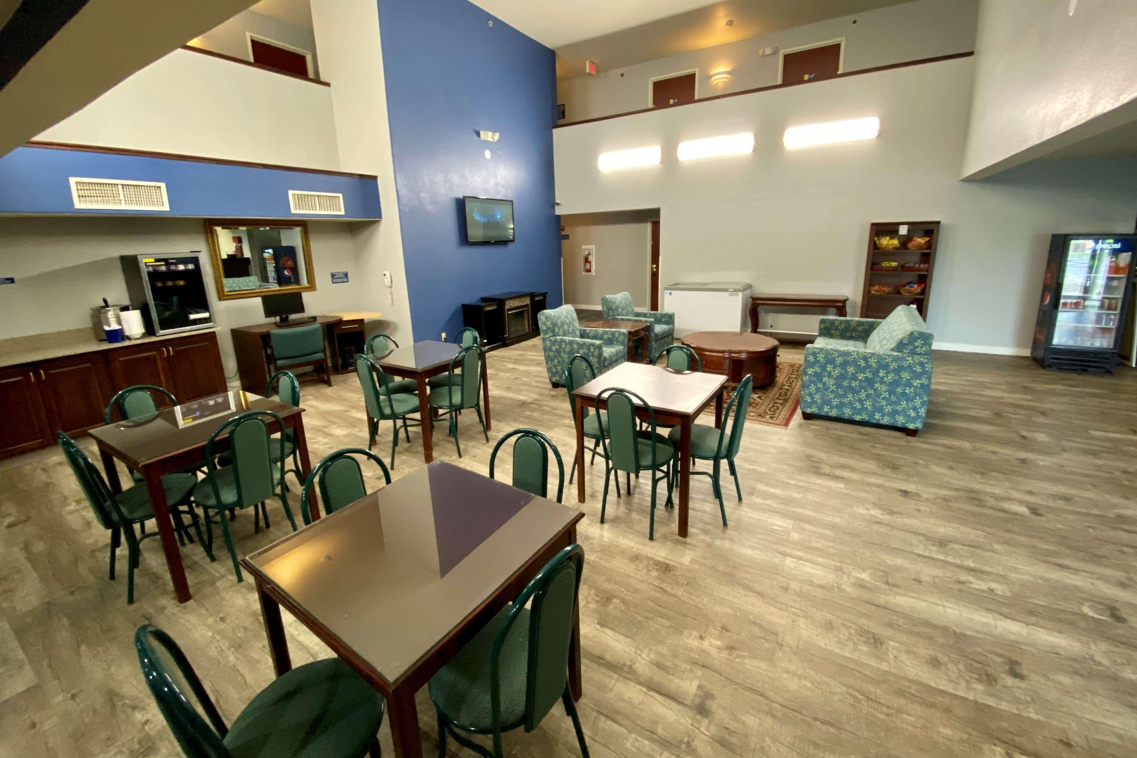 Baymont By Wyndham Hotel 2*
